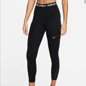 Nike Pro-Dri Fit High Rise Pocket Leggings